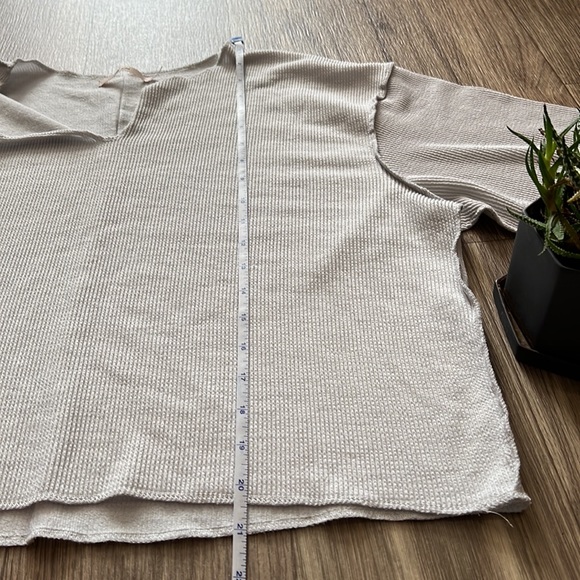 Francesca’s Loose Fit Crop Top - Picture 13 of 14